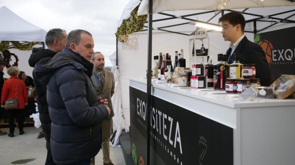 Francisco Requejo inaugura la Estación de la Navidad de la Diputación de Zamora