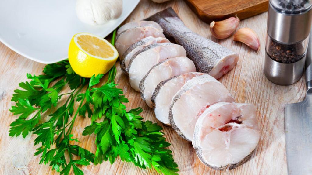 Da más sabor a la merluza con este truco.