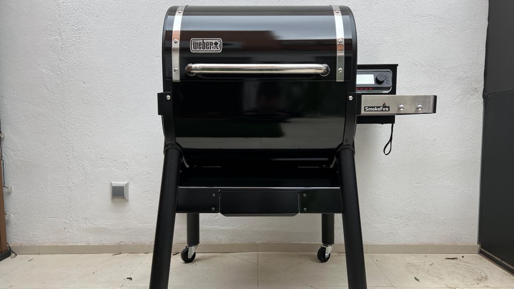 La Weber Smokefire EPX4 destaca por su increíble versatilidad