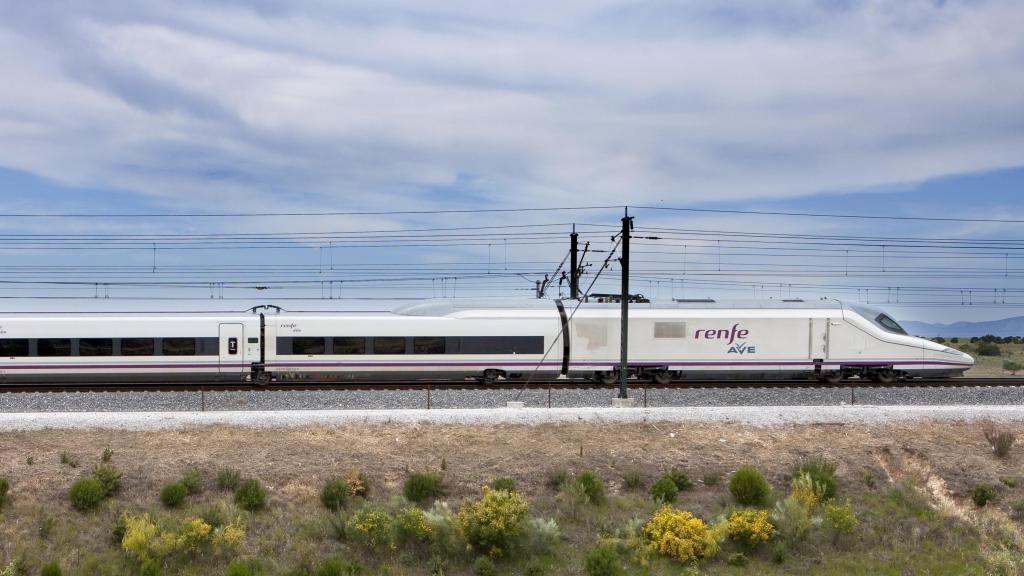 Imagen de un AVE de Renfe