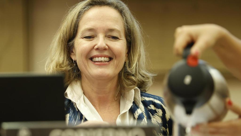 Nadia Calviño, vicepresidenta primera y ministra de Asuntos Económicos, durante su comparecencia en el Congreso este jueves.