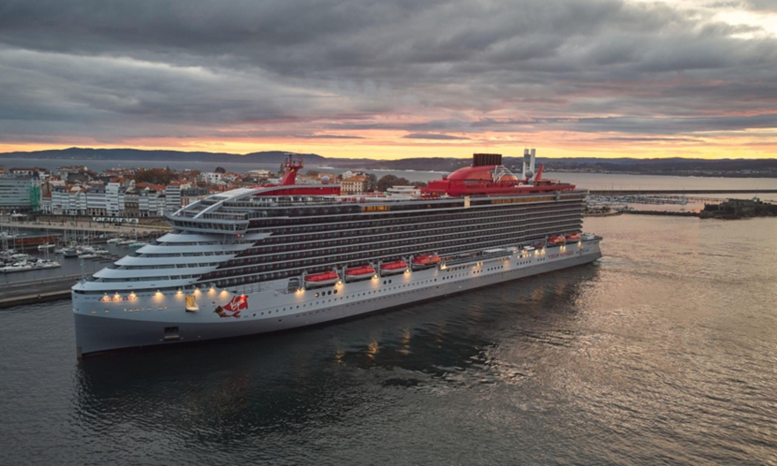 Imagen escala Valiant Lady del 23 de marzo de 2022 en el puerto de A Coruña