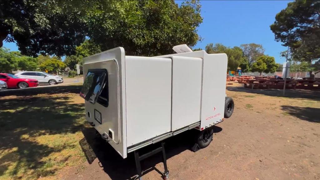 Remolque Hitch Hotel desplegado