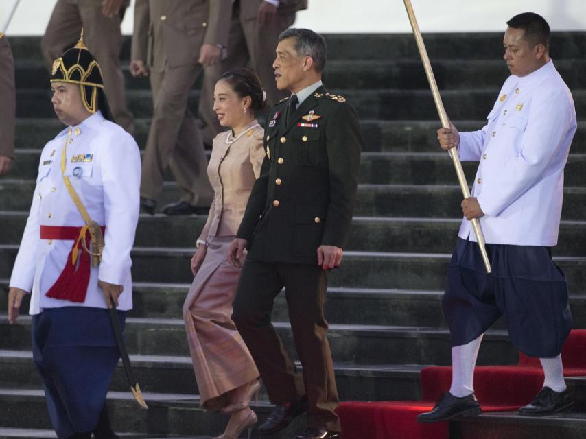 La Princesa junto a su padre.