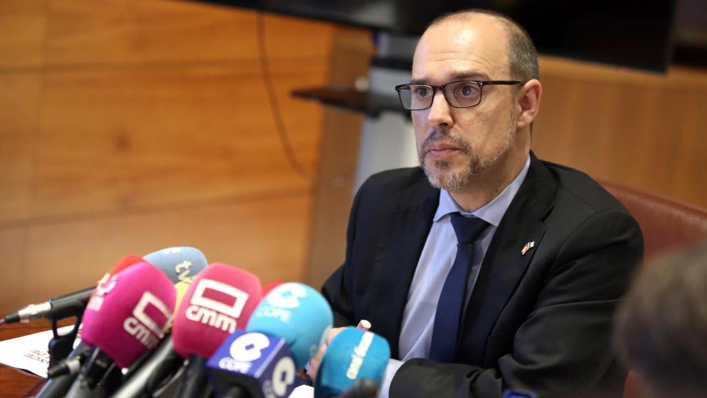 El presidente de las Cortes de Castilla-La Mancha, Pablo Bellido, este viernes en rueda de prensa. Foto: Óscar Huertas