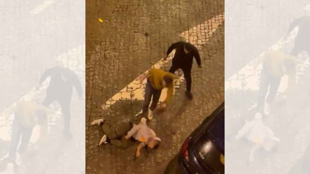 Imagen del vídeo de la paliza difundido por Social Drive.