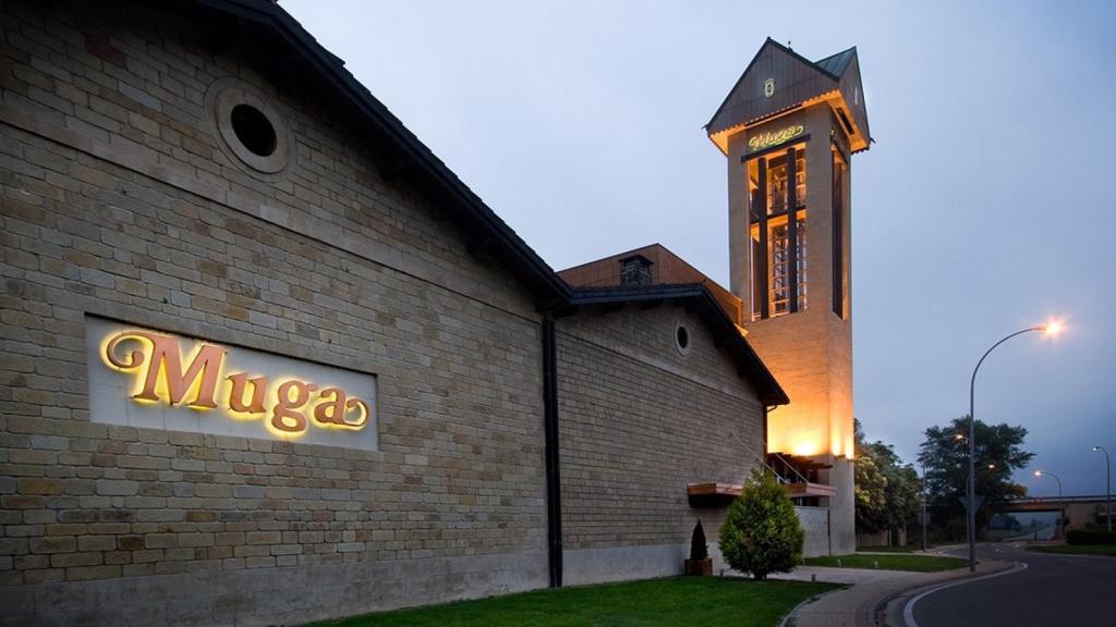 Fachada de la torre Muga.