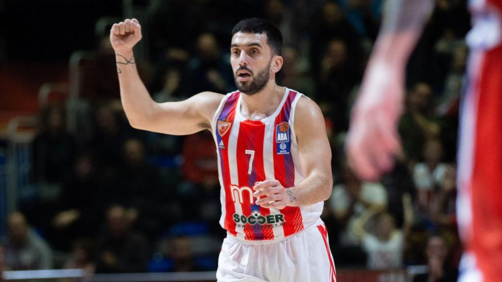 Facundo Campazzo durante un partido con Estrella Roja