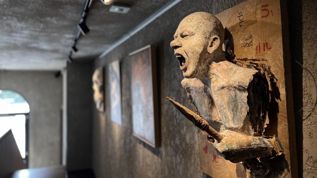 En Cobo Evolución hay una galería de arte que también representa la evolución humana