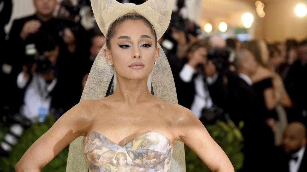 Ariana Grande.