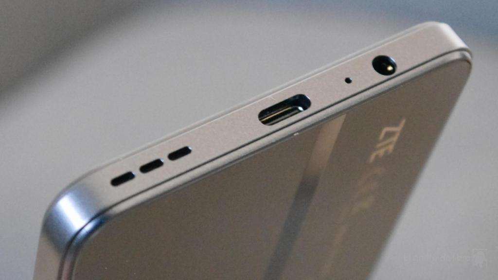 ZTE Blade V40 Design