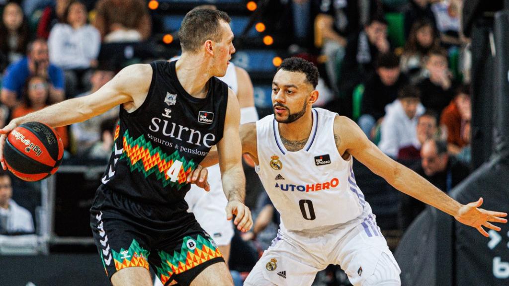 Un momento del encuentro entre Bilbao Basket y el Real Madrid.