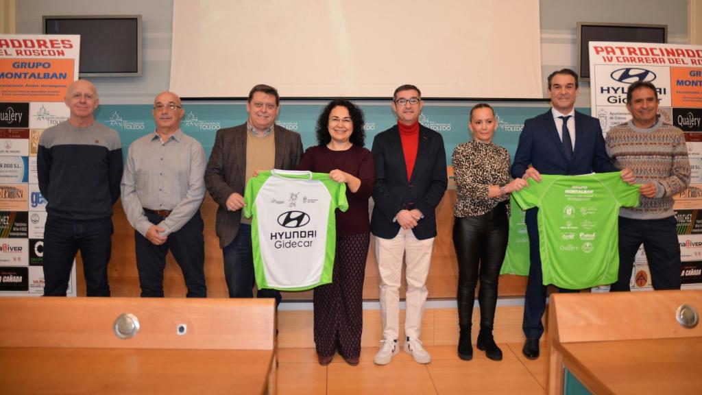 Presentación de la 'IV Carrera del roscón' de Cobisa. Foto: Diputación de Ciudad Real.