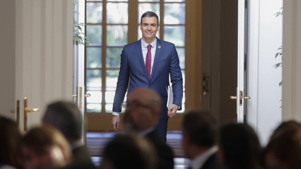 El presidente del Gobierno, Pedro Sánchez, antes de su comparecencia este martes.