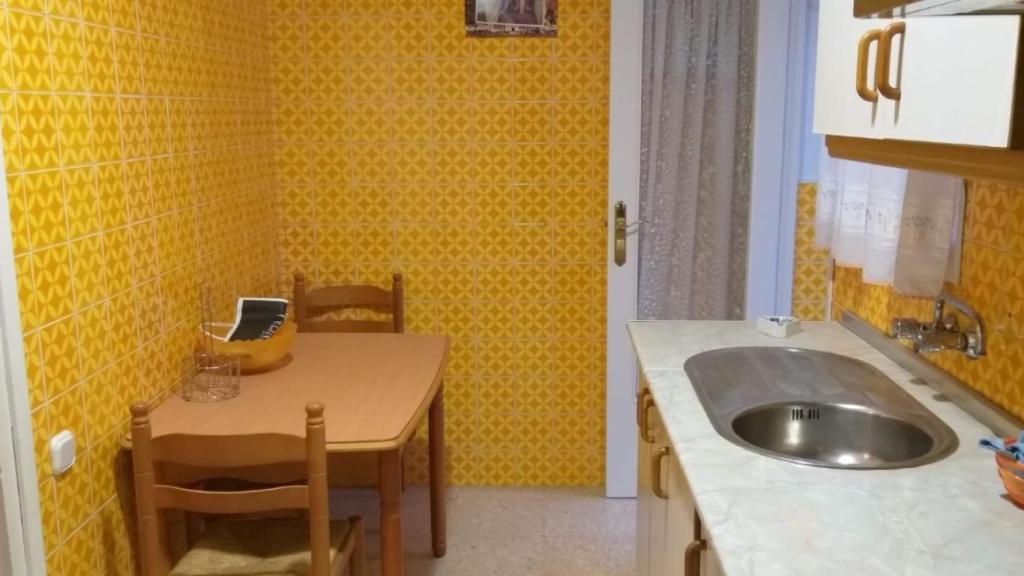 La cocina de una casa que se vende en Sierra de Yeguas.