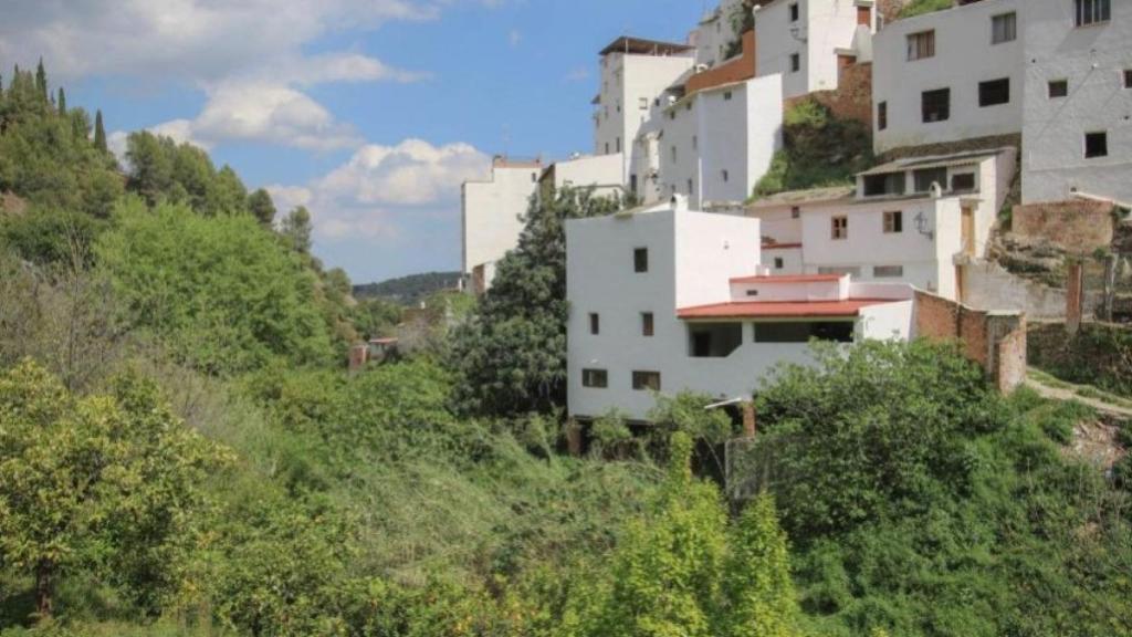 Casa a la venta en Tolox.