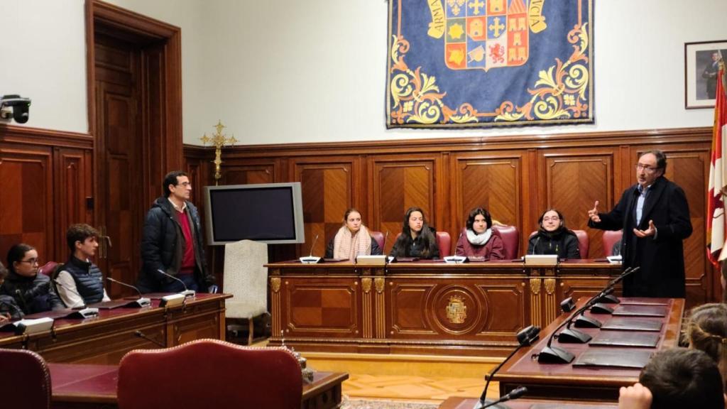 Encuentro navideño de niños y adolescentes en la Diputación de Palencia