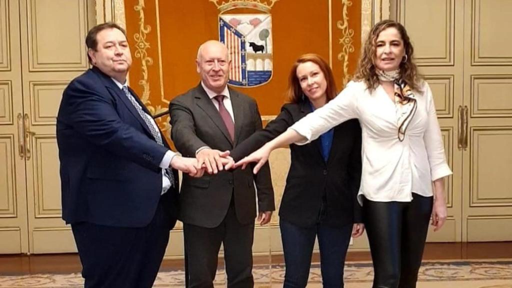 Presentación de la nueva Tarjeta Activa en el Ayuntamiento de Salamanca