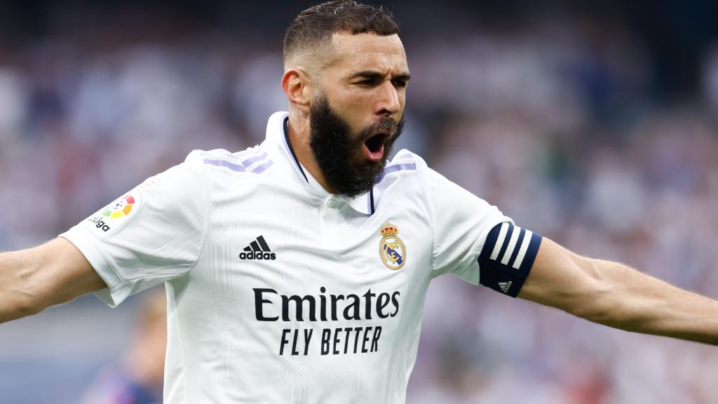 Karim Benzema, celebrando un gol con el Real Madrid en El Clásico de La Liga 2022/2023