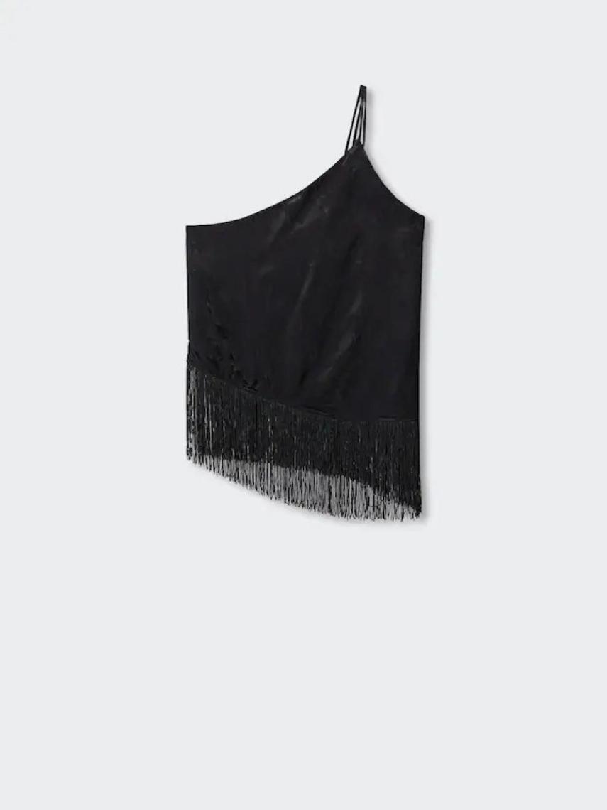 Top asimétrico con flecos, de Mango (29,99 €)
