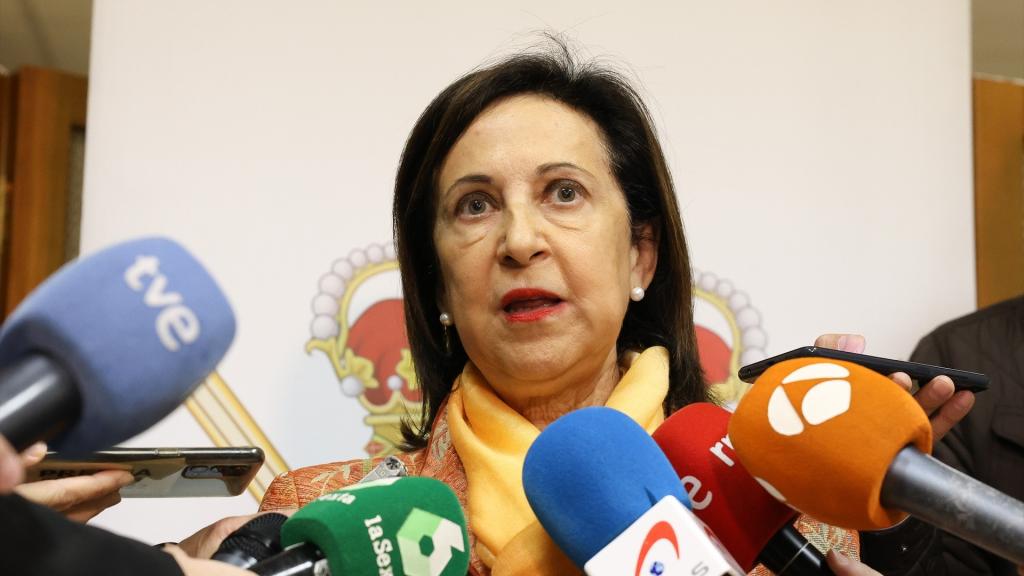 La ministra de Defensa, Margarita Robles, este jueves en Paracuellos de Jarama.