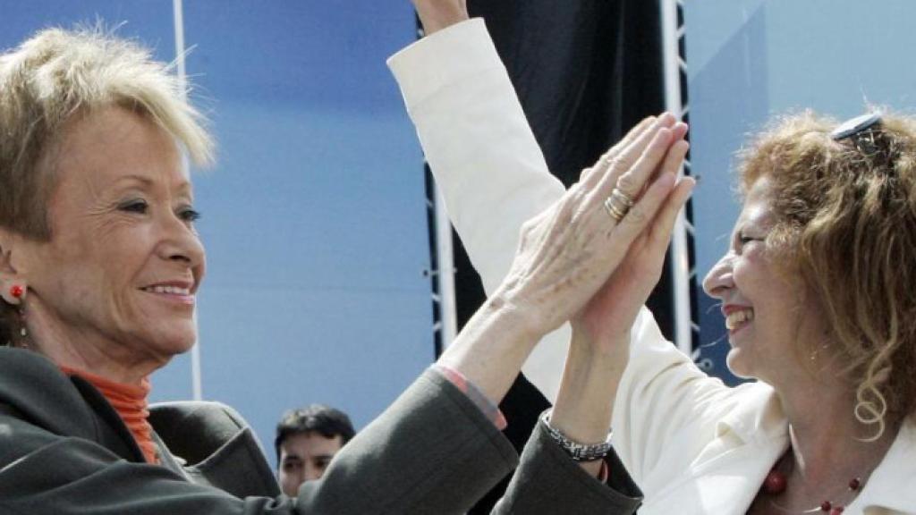 Fernández de la Vega y Alborch compartiendo escenario en 2008.