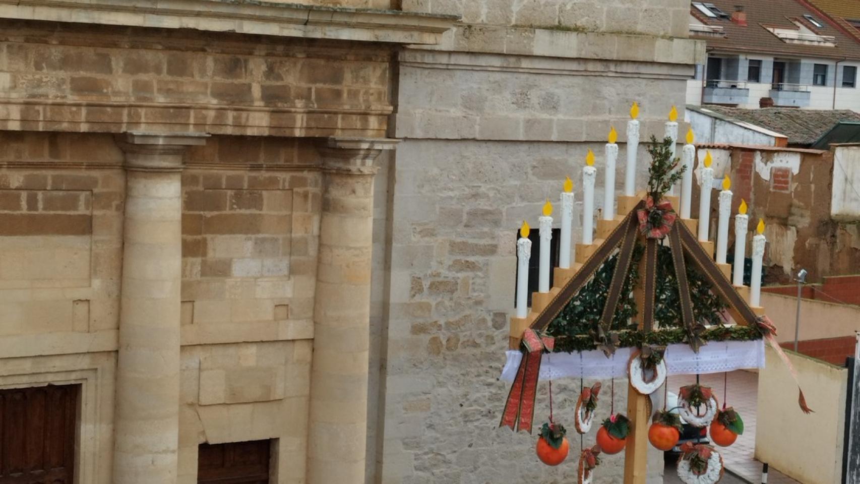 Un ramo leonés de siete metros en Valencia de Don Juan