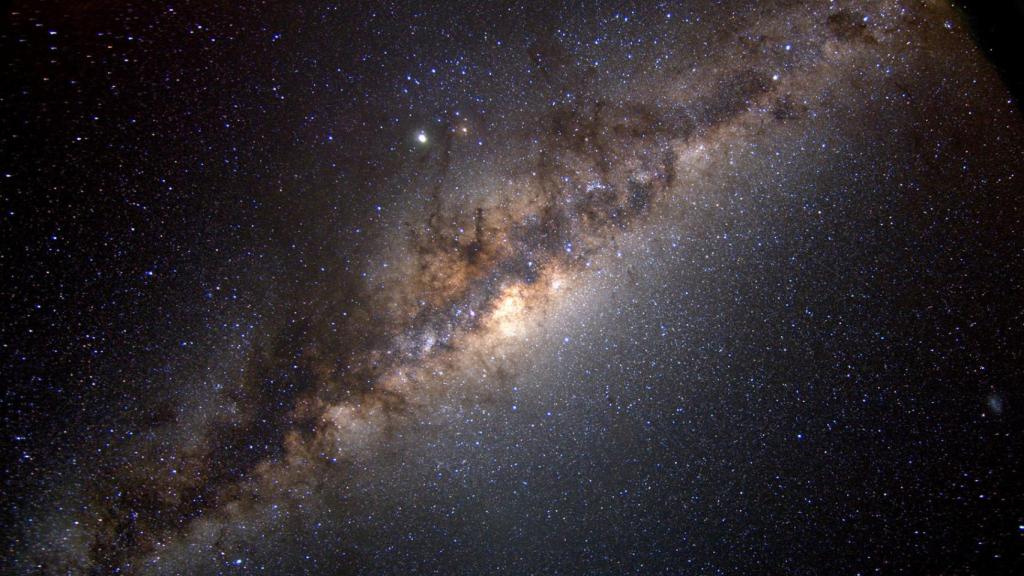 La Vía Láctea. Nuestra galaxia está formada por cientos de miles de millones de estrellas. Imagen: NASA