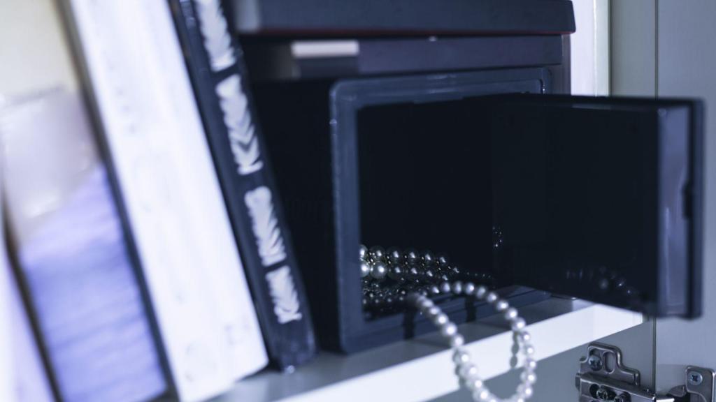 La acusada de hurtar en casas de mayores no trabaja en el Servizo de Axuda no Fogar de Neda (A Coruña)