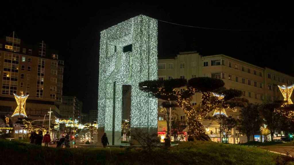 Plaza América iluminada por Navidad en 2022.