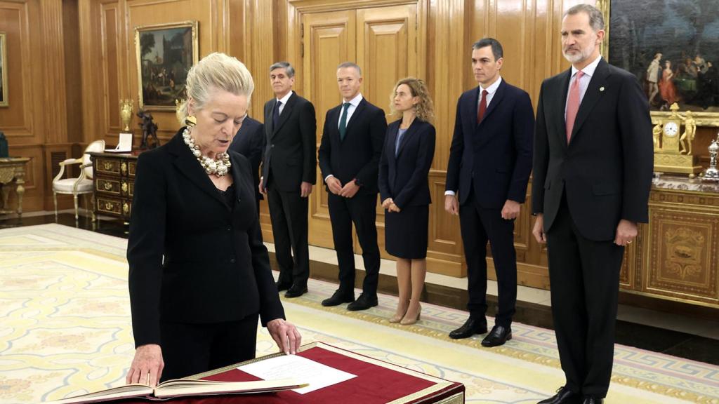 Maria Luisa Segoviano jura su cargo