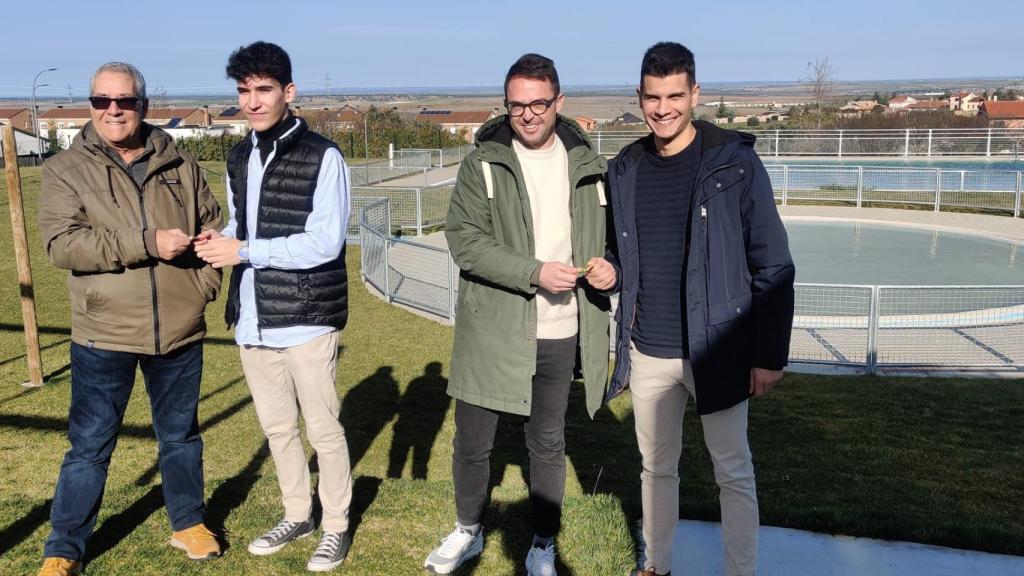 Entrega de medallas para los héroes