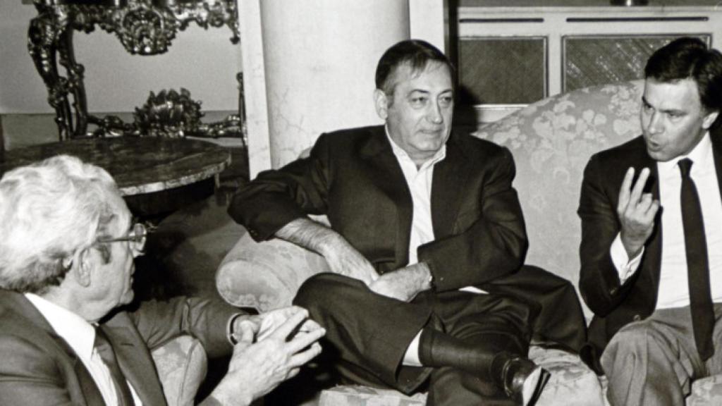 Nicolás Redondo, en el centro, junto a Marcelino Camacho y Felipe González.