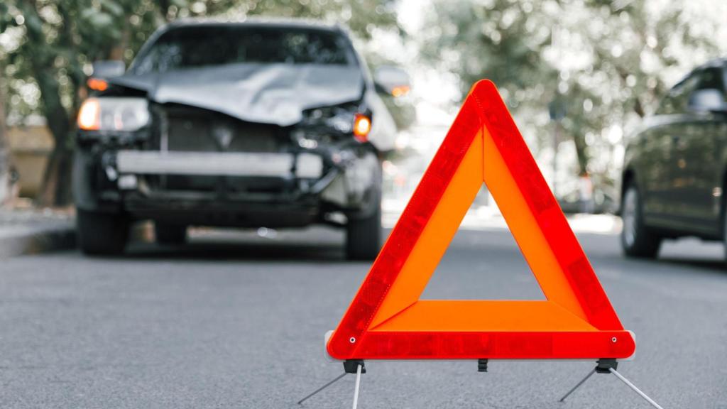 Tres vehículos implicados en un accidente en Cabanas (A Coruña) que no dejó heridos