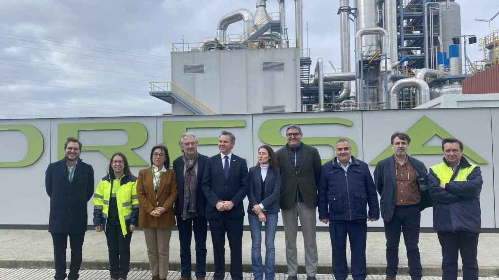 Visita del delegado del Gobierno a la planta de Foresa.