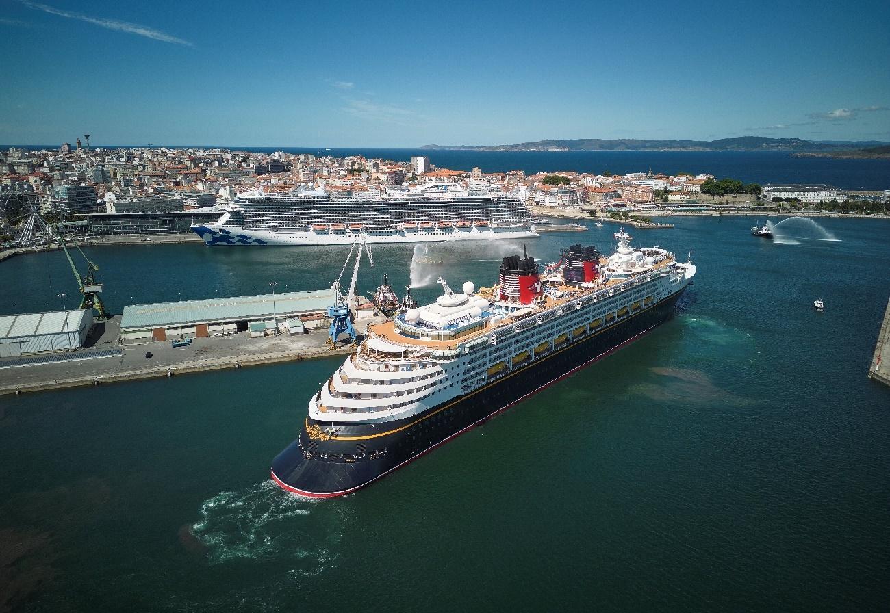 Escala doble barcos Disney y Sky Princess el 27 de julio de 2022