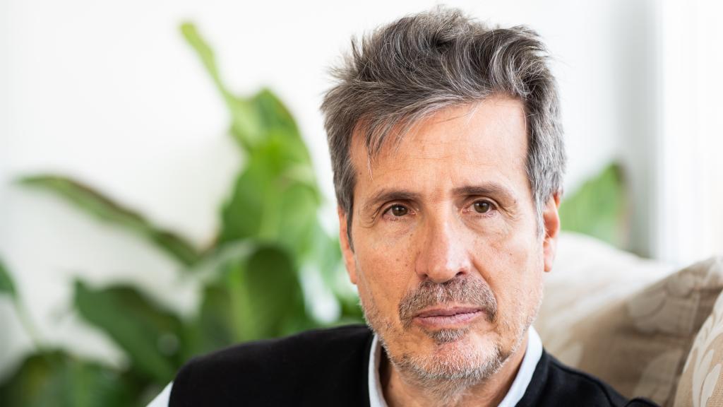 El doctor José Miguel Gaona durante la entrevista con EL ESPAÑOL