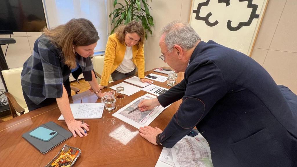 Reunión del alcalde de Santiago con la Secretaría General de Transportes y Movilidad