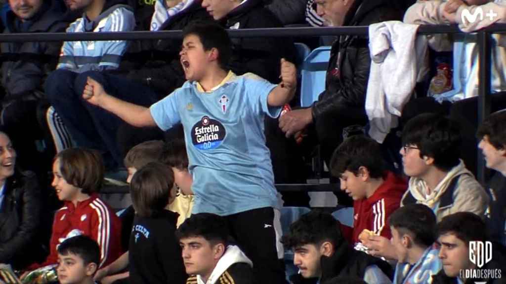 Albertiño animando al Celta contra el Villarreal.