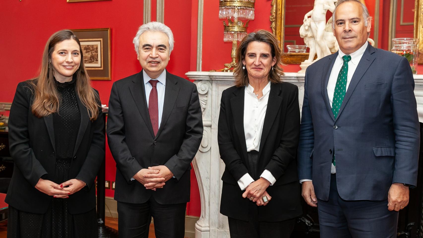 Ana Paula Marques, CEO de EDP España; Fatih Birol, director general de la AIE; Teresa Ribera, vicepresidenta tercera y ministra para la Transición Ecológica, y Mario Ruíz-Tagle, presidente de Iberdrola España.