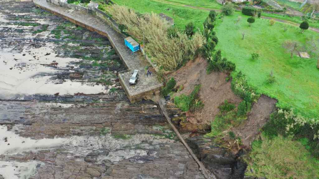 Vista del castro de Panxón tras el desprendimiento.