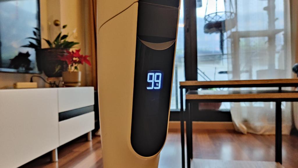 La pantalla de la Kobold VK7 muestra el porcentaje de batería restante