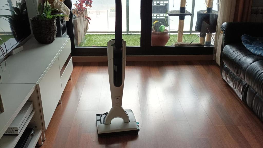 La Kobold VK7 puede quedarse de pie donde quieras