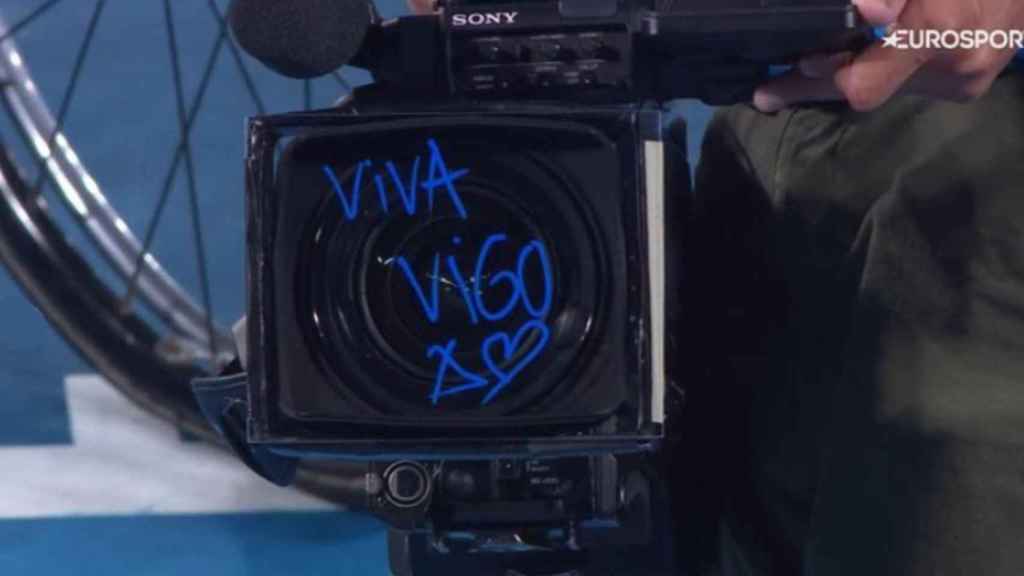 Firma de Martín de la Puente en la cámara del Open de Australia.