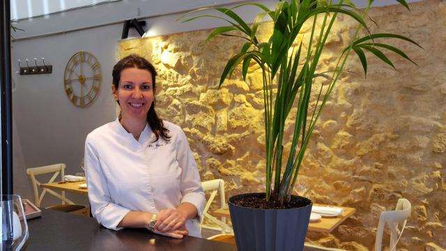 Alba Esteve, en su local de Virgen del Socorro, que ha sido finalista en Madrid Fusión.