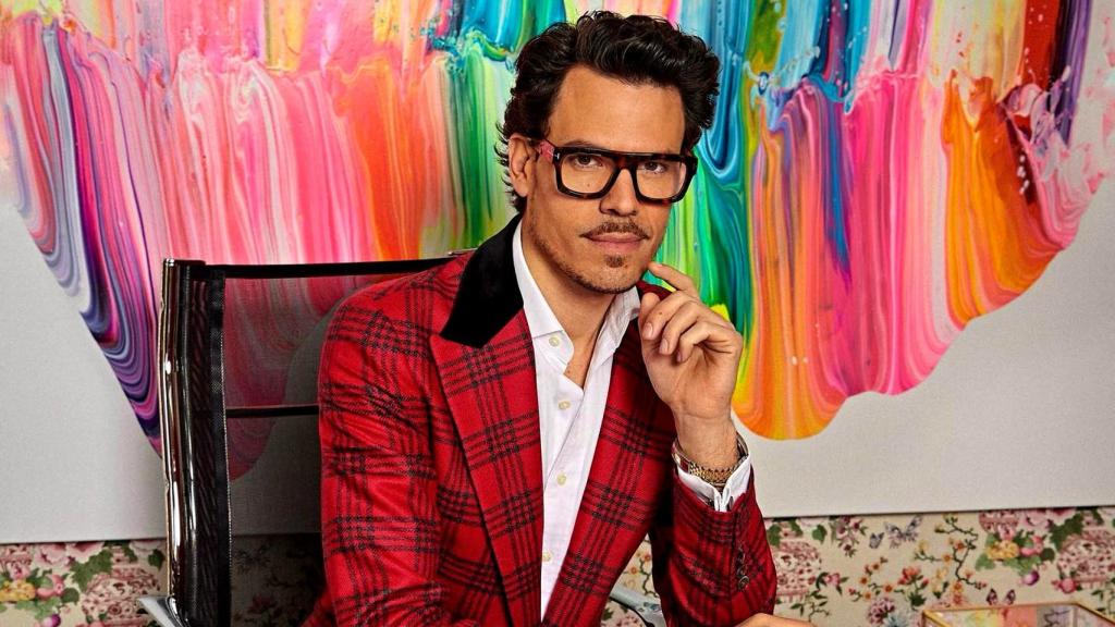 El diseñador Juan Avellaneda en una imagen de sus redes sociales.