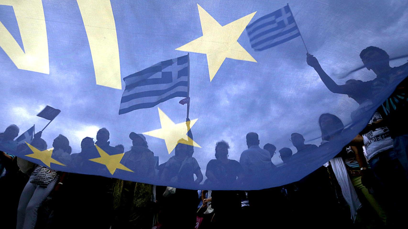 Una manifestación en Grecia a favor del euro en 2015.