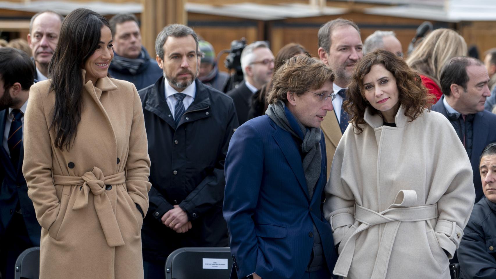 Begoña Villacís, José Luis Martínez-Almeida e Isabel Díaz Ayuso, el pasado diciembre, en Madrid.