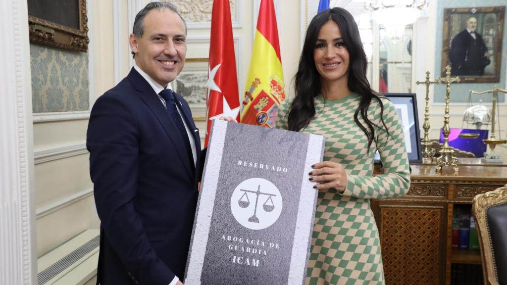 El decano del ICAM, Eugenio Ribón, junto a Villacís.