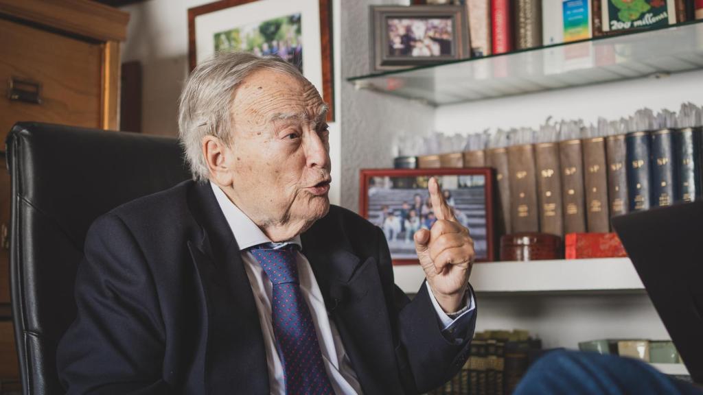 De la Viuda era el director del diario 'Pueblo' cuando murió Franco.